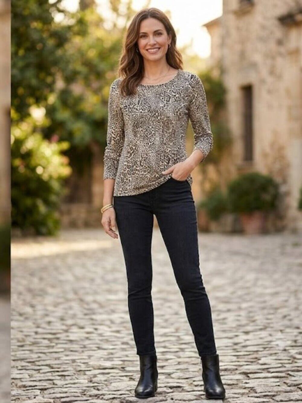 Chico's Animal Print Long Sleeve Top Size 1 (Medium) | Neutral Cheetah Print Blo